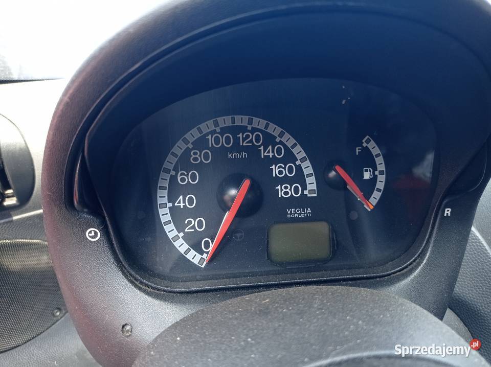 Fiat Seicento 11 40 kW 2003 r dawca części Rok produkcji 2003 Samochody na części Szklarka Myślniewska
