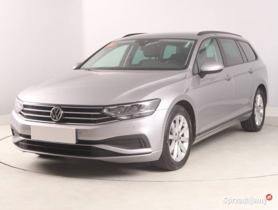 VW Passat 20 TDI asystent pasa ruchu Bielany Wrocławskie