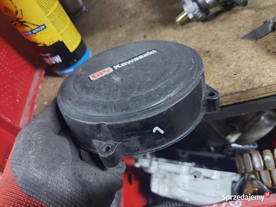 Kawasaki GPZ 600 pokrywa lewa zapłonu iskrownika Jelenia Góra