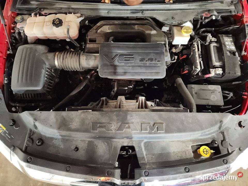 2020 RAM TRUCKS 1500 BIG HORN automatyczna śląskie