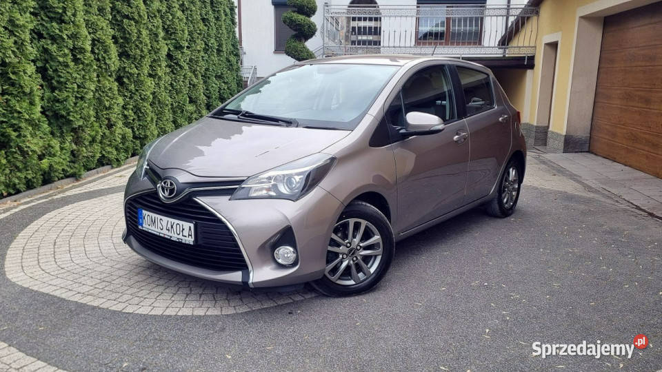 Toyota Yaris LIFT 6 Bieg Kamera Cofania 13