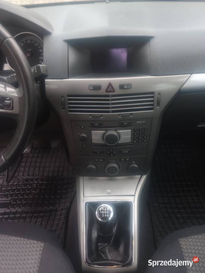 FAJNA ASTRA z roku 2006 diesel manualna