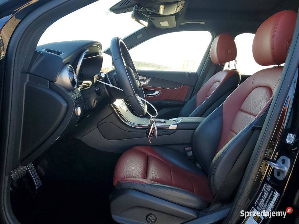 2021 MERCEDESBENZ GLC 300 4MATIC Rok produkcji 2021 Częstochowa