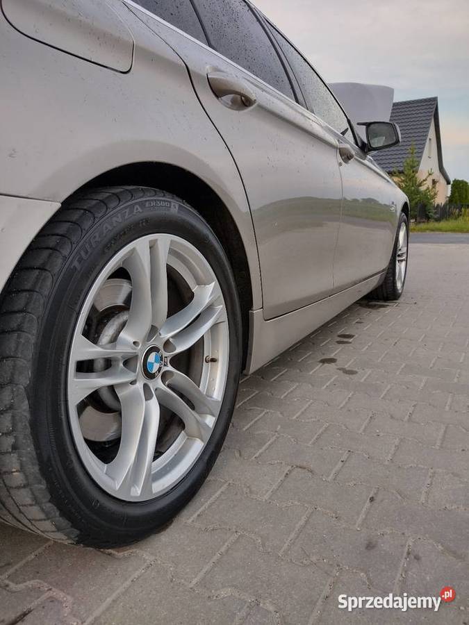 Bezwypadkowe BMW F11ManualNiski PrzebiegM pakiet światła do jazdy dziennej Strzelno