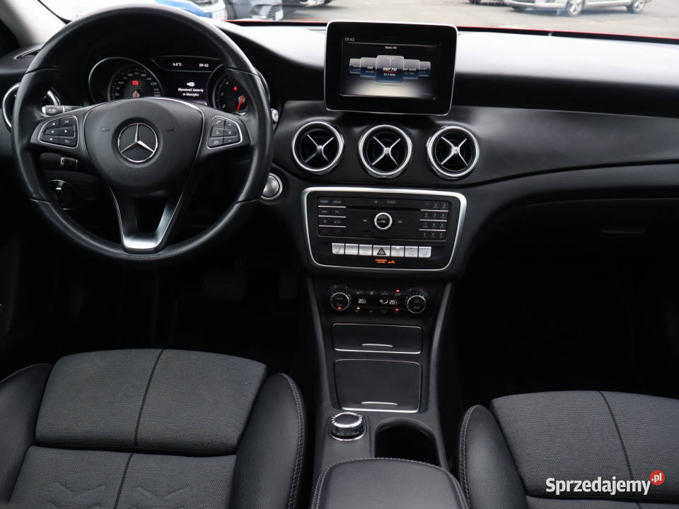 Mercedes GLA GLA 200 skórzana tapicerka Bielany Wrocławskie sprzedam