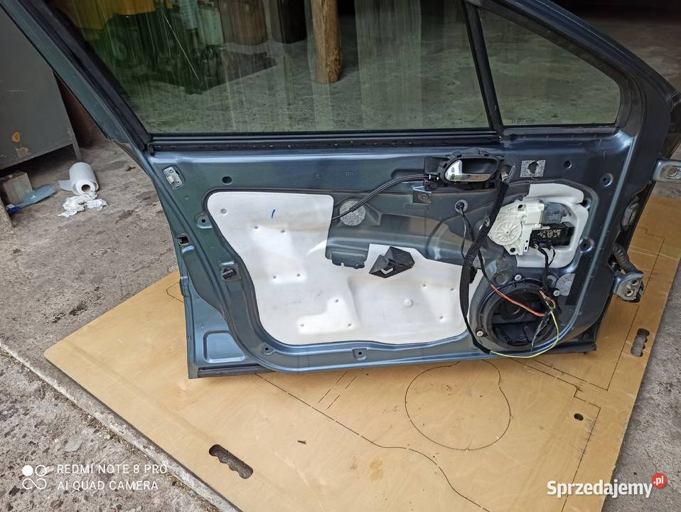 Sprzedam części do Peugeot 407 drzwi klapa i Pozostałe łódzkie Łęczyca