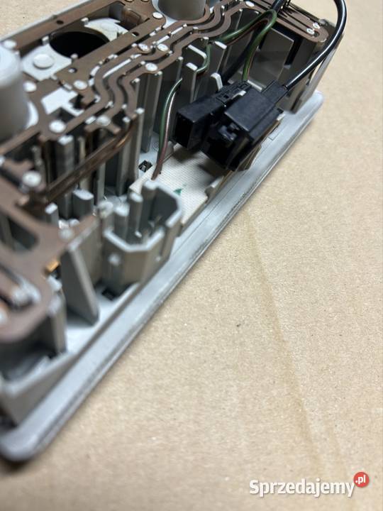 Lampka świetnie kabiny Passat b5 fl 1u0947105b Grudziądz