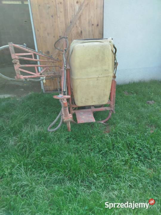 Opryskiwacz do ciągnika