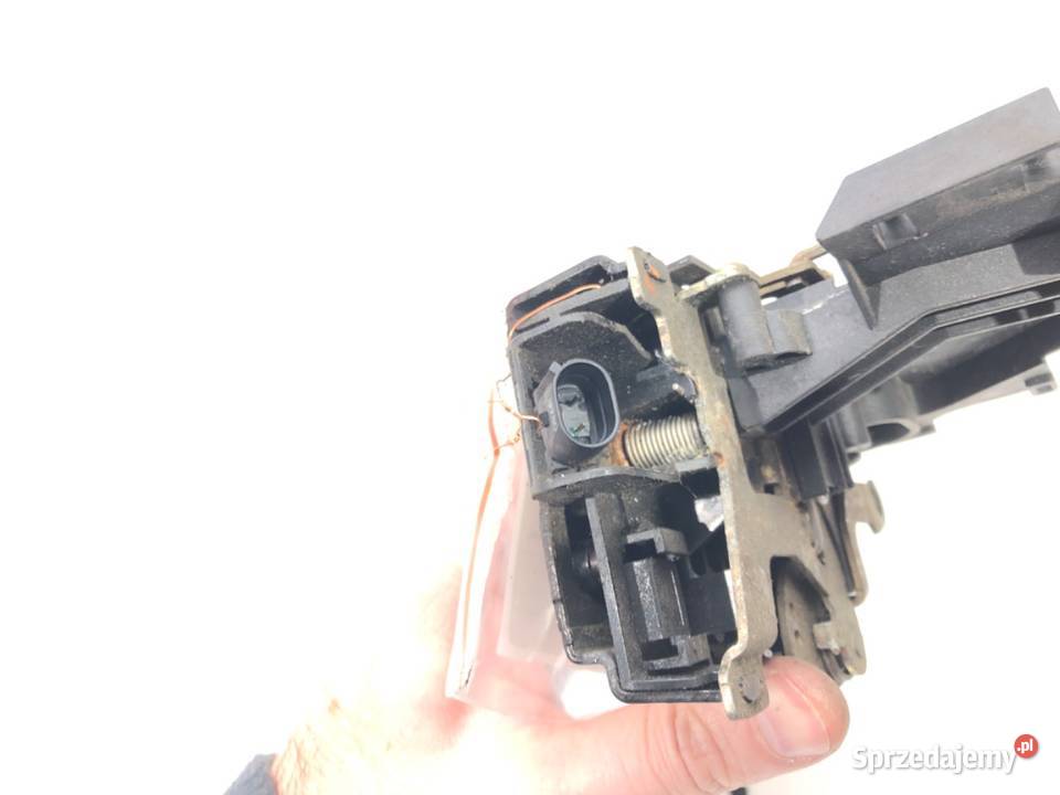 ZAMEK DRZWI LEWY TYŁ VW GOLF IV Hatchback 9708 osobowe