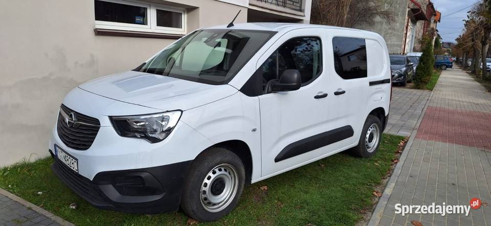Opel Combo 2022 Przebieg 45 Sprzedaż na umowę Rok produkcji 2022 Jordanów