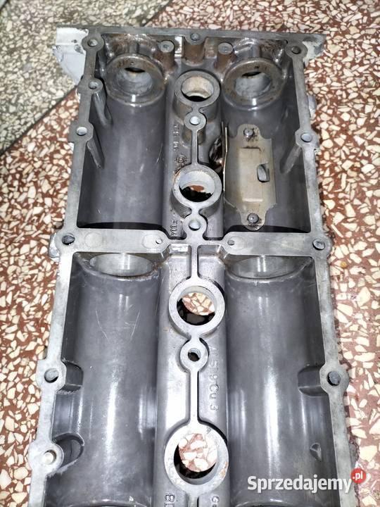 Nadstawka głowicy AKQ łoże wałków VW SEAT SKODA Poręba