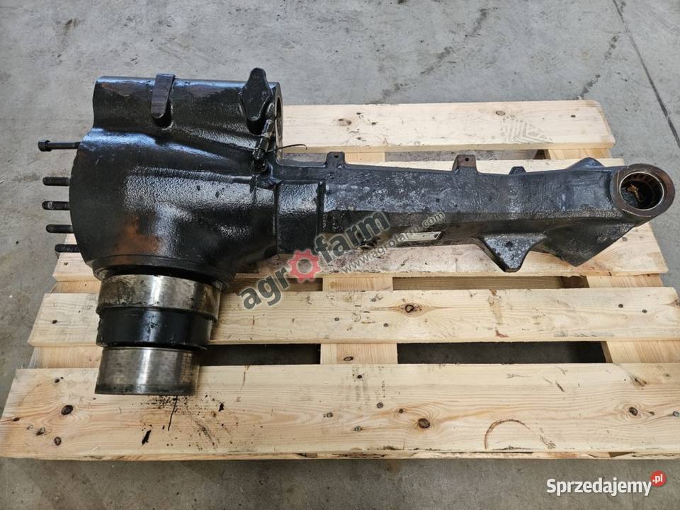 Obudowa mostu FWD RH Valtra N111 N121 N141