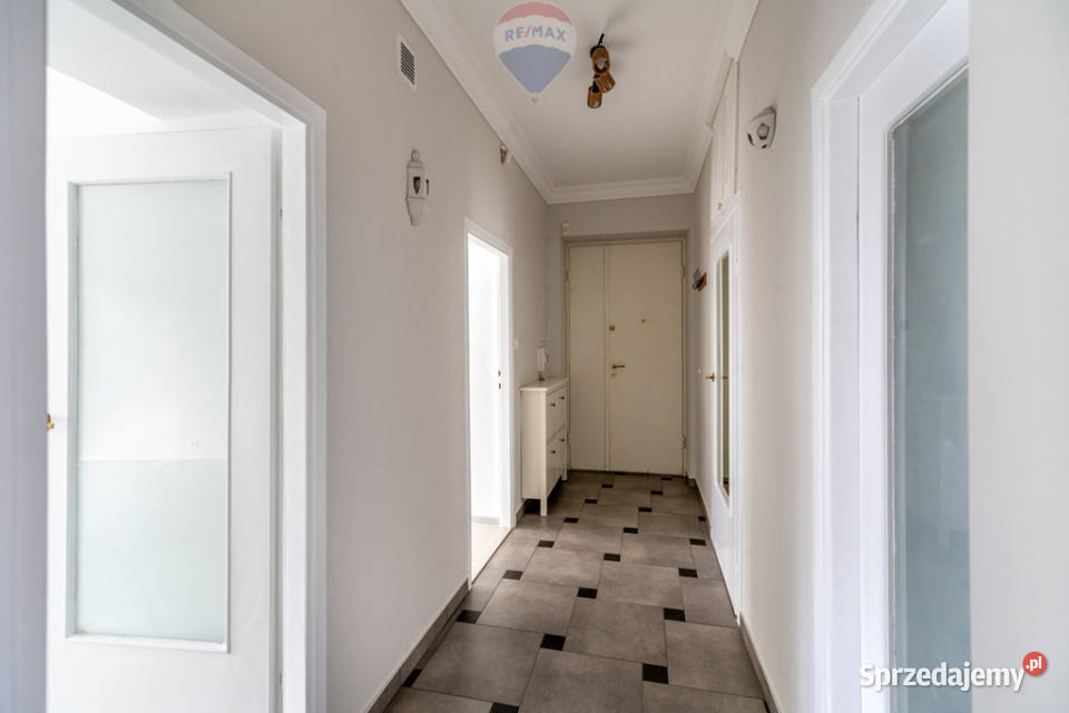 Metro kamienica malowaniu sprzedam