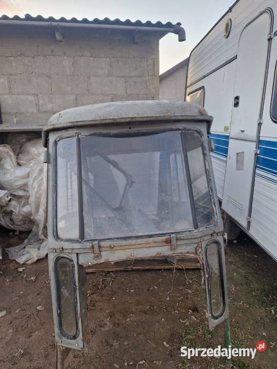 Kabina do c 328 330 Płońsk