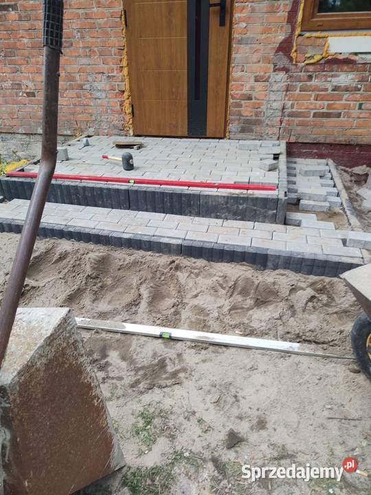Układanie kostki montaż ogrodzenia produkcja Leśnica usługi budowlane