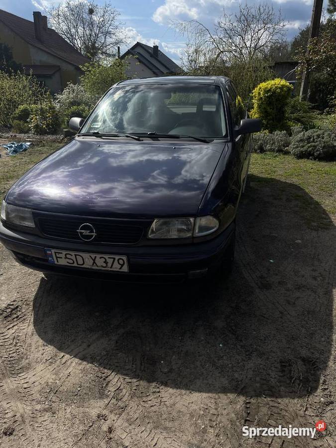 Opel astra F 14 benzyna 60 koni 60KM lubuskie Stare Kurowo