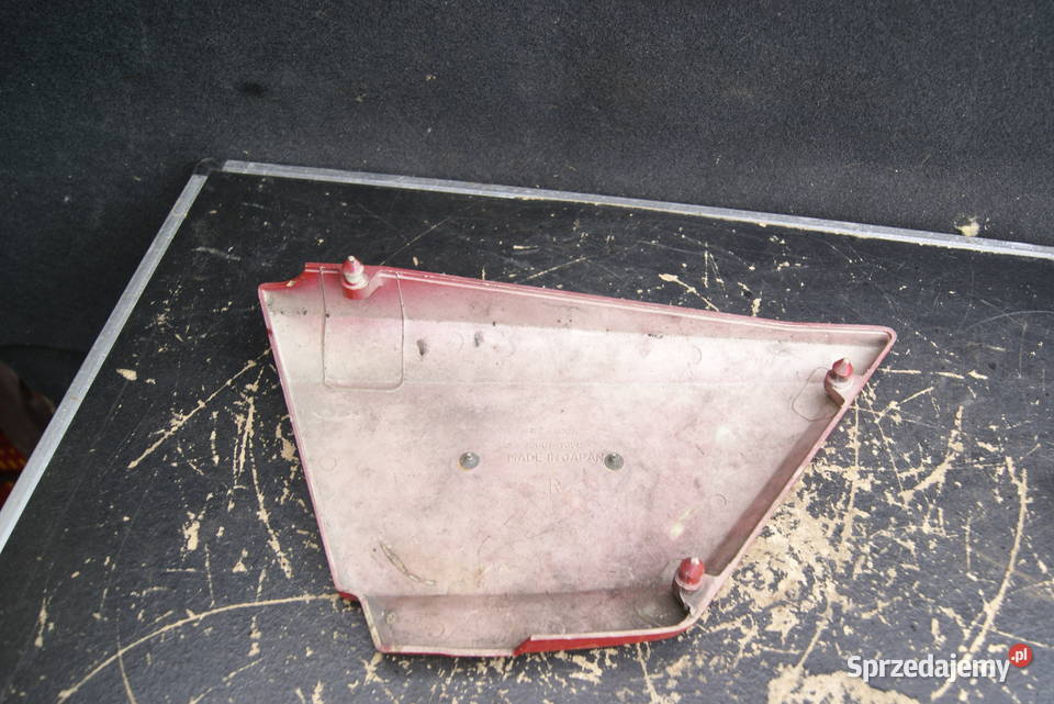 KAWASAKI GPZ 550 GPZ550 BOCZEK POKRYWA EMBLEMAT Rybnik