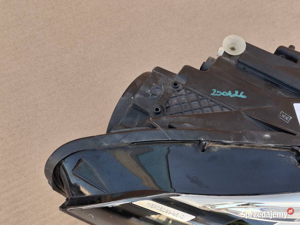 MERCEDES AKLASA W177 REFLEKTOR PRAWY FULL LED osobowe lubuskie Bieleń sprzedam