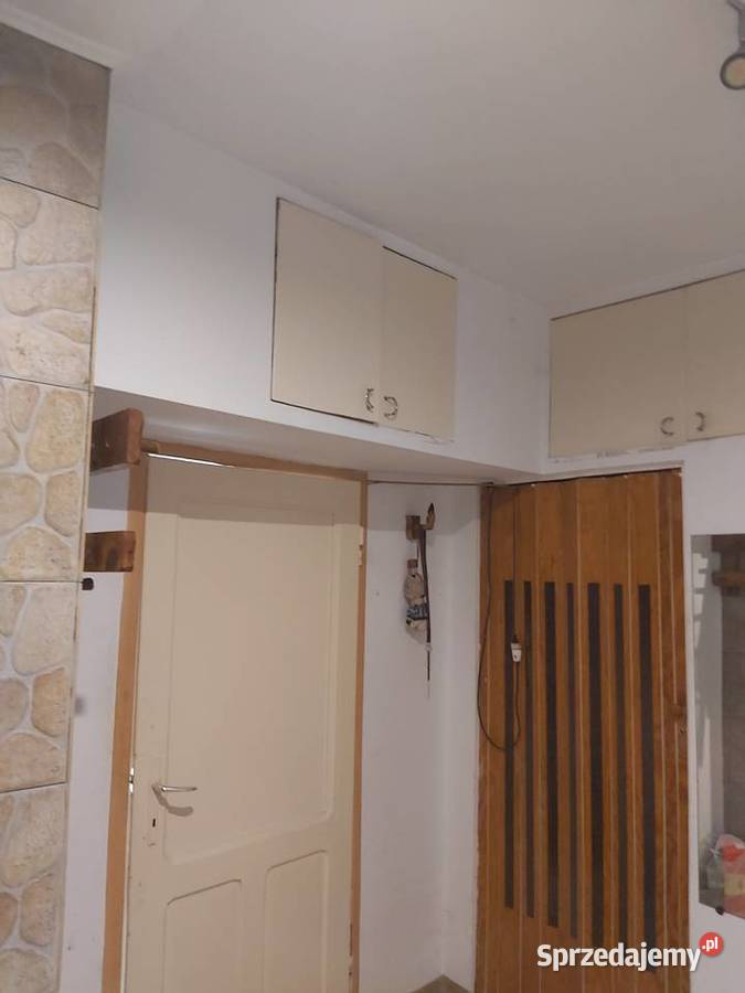 Sprzedam mieszkanie w Reszlu 3 pokoje Liczba pokoi 3 Reszel