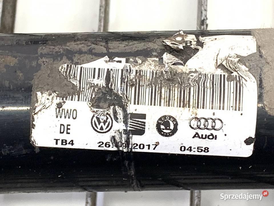 PÓŁOŚ PRAWY PRZÓD SKODA SUPERB II 20 170 0815 osobowe