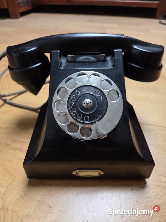 Stary telefon Ericsson Past Walercin