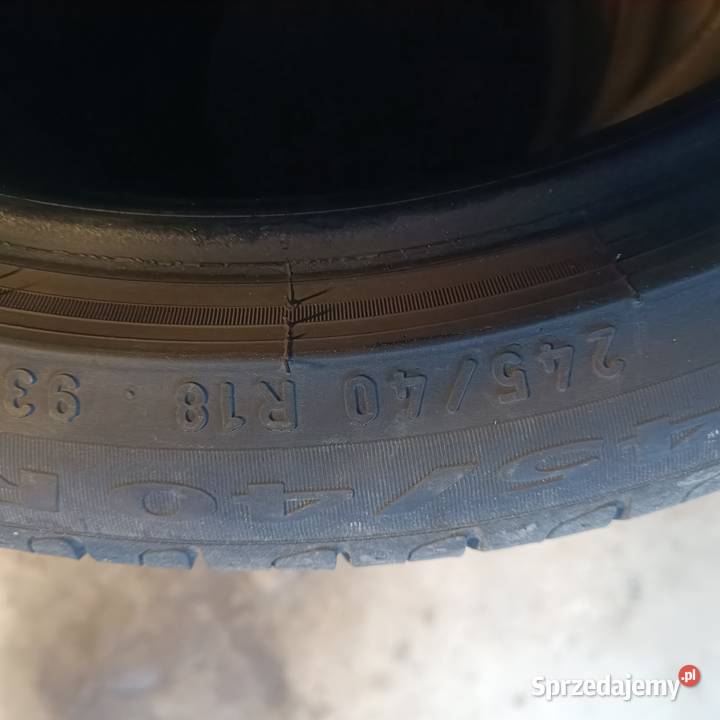 Opony Pirelli 24540r18 lato
