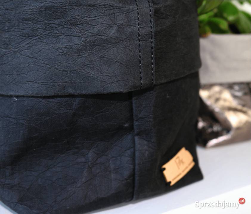 Czarna osłonka na doniczkę doniczka czarna PAK Warszawa