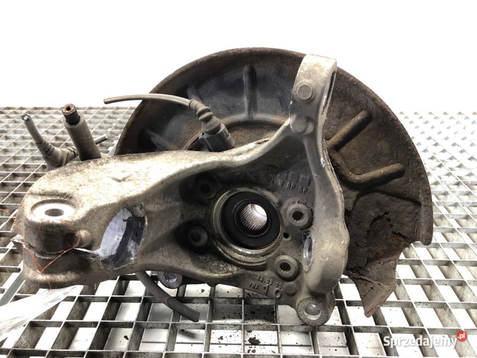 ZWROTNICA PRAWY PRZÓD VW PASSAT B7 20 140 1015 Zwrotnice