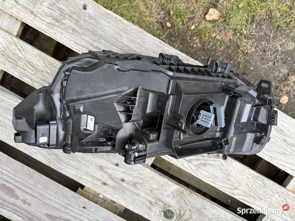 Lampa przednia Volvo Poznań