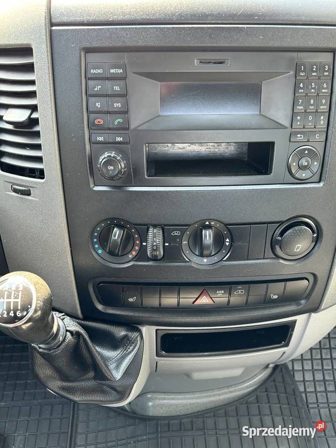Volkswagen Crafter Doka 6 Osób ze Skrzynką zielony