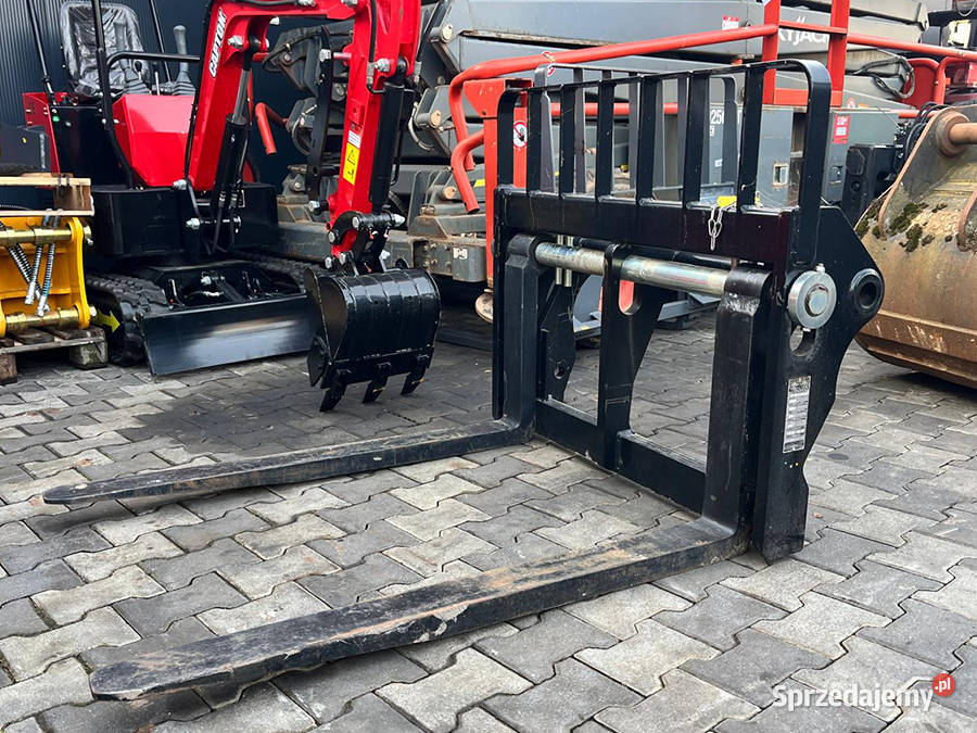 Widły paletowe z przesuwem bocznym do ładowarki Rok produkcji 2022