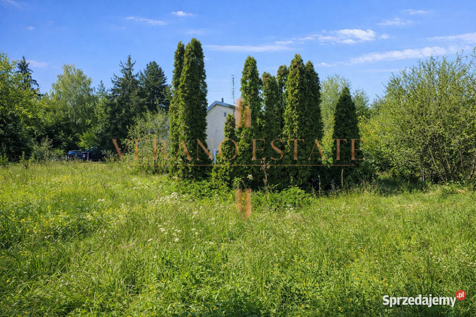 Teren inwestycyjny centrum Łomianek Agawy budowlana Łomianki