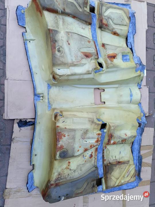 Mercedes W202 Cklasa wykładzina podłogowa czarna osobowe Skarżysko-Kamienna sprzedam