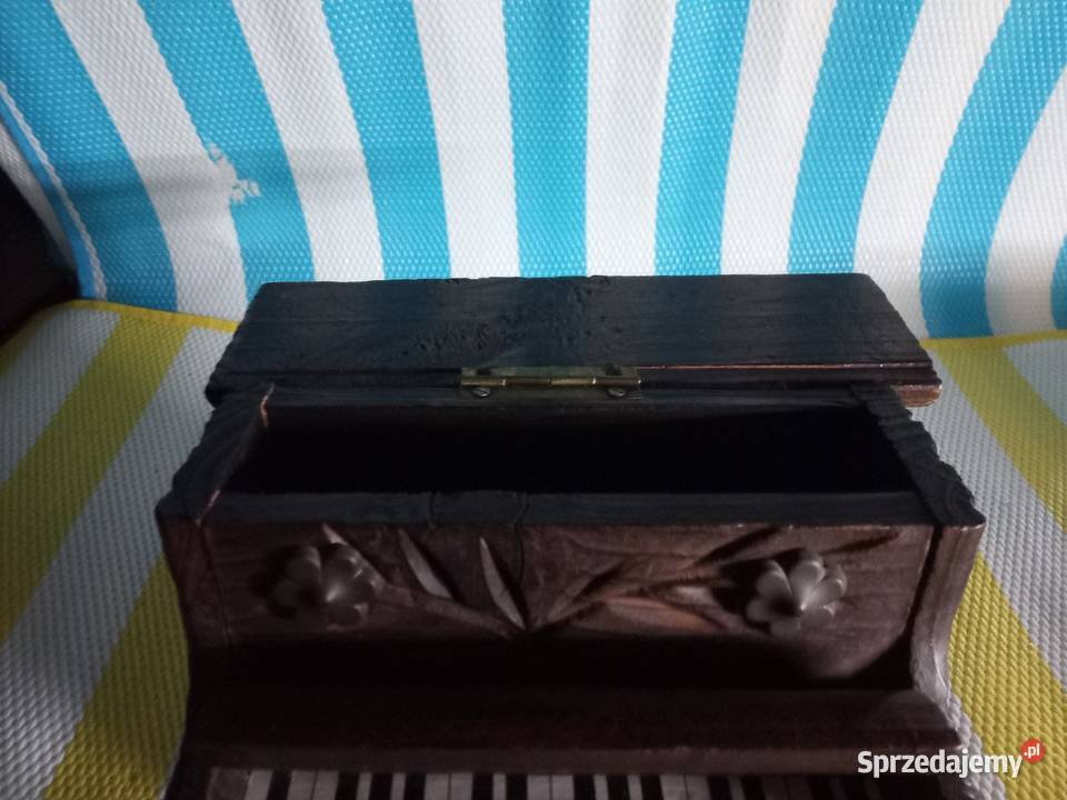 Mini pianino sprzedam Pozostałe Borówno