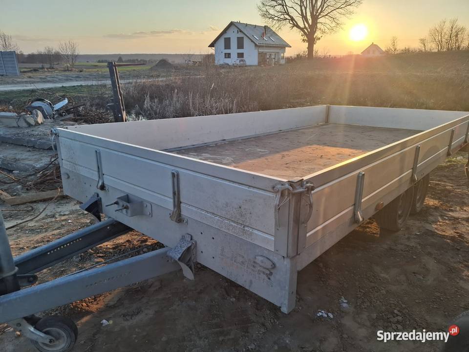 Laweta przyczepa ciężarowa