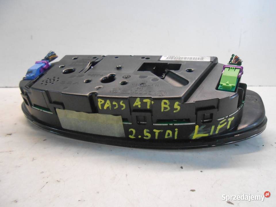 LICZNIK VW PASSAT B5 LIFT 25 TDI 3B0920829A