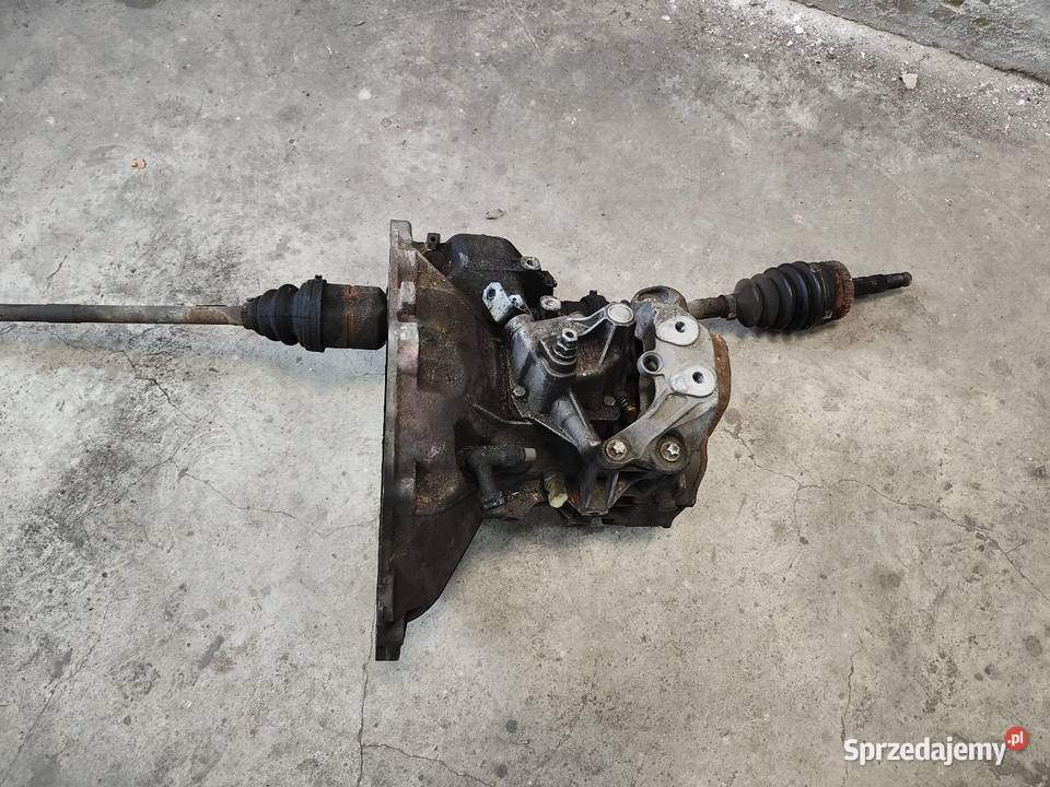 Skrzynia biegów Opel Corsa C 12 16V Rok produkcji 2004 Niewiesze sprzedam
