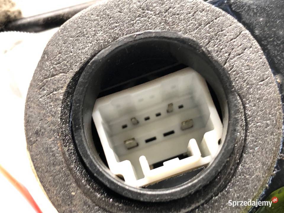 ZAMEK DRZWI LEWY TYŁ TOYOTA COROLLA E21 Zamki, wkładki i kluczyki