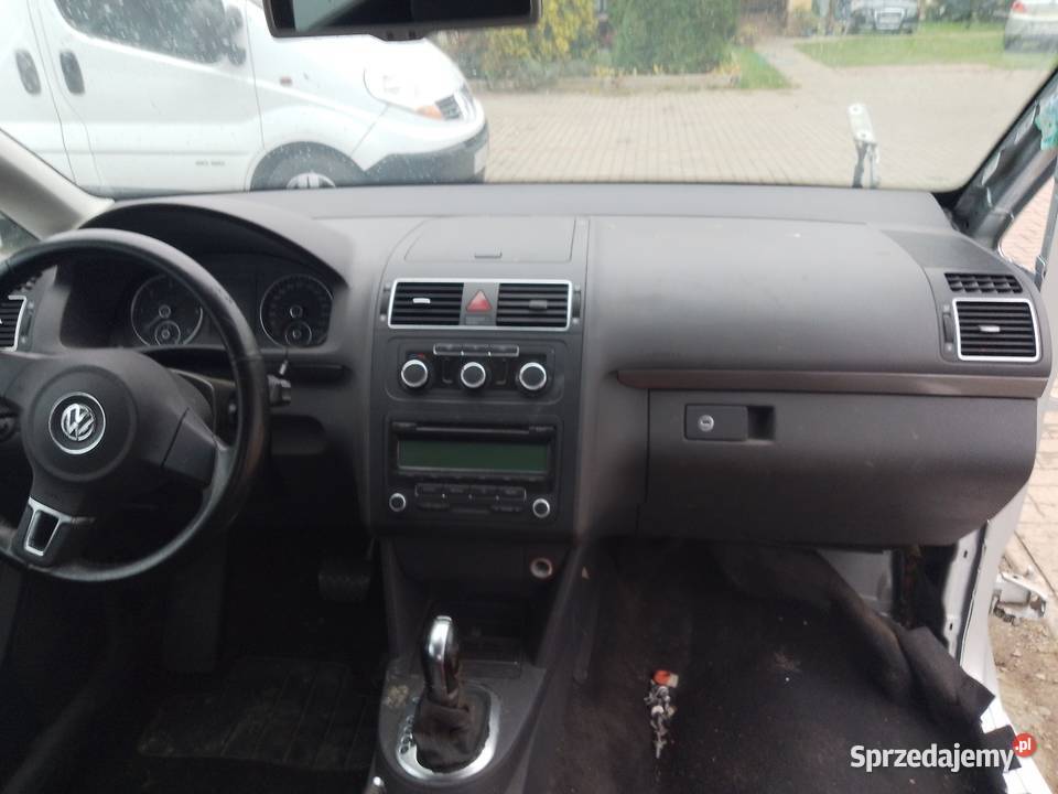 Konsola deska VW Touran lifting 2013 komplet osobowe sprzedam