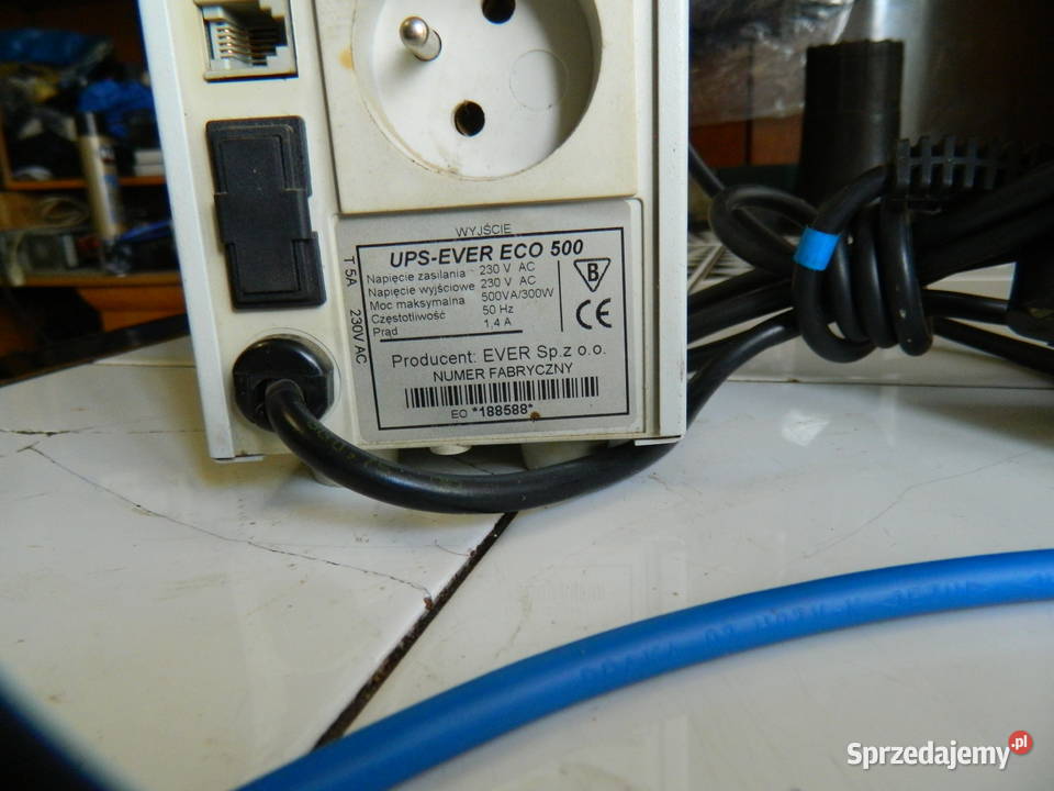 sprzedam zasilacz awaryjny UPS 300W do