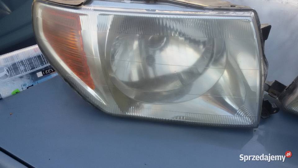 LAMPY PRZEDNIE MITSUBIHI PAJERO PINI