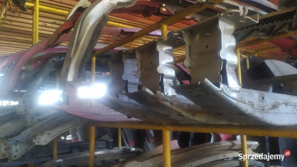 Toyota avensis t25 2003 2005 belka w zderz przód sprzedam