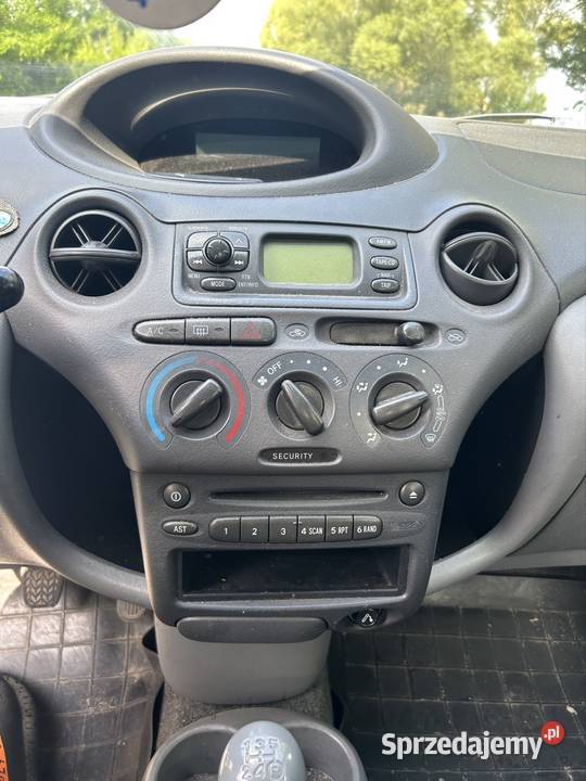 Toyota yaris VVTi 5 drzwiKlimatyzacja sprawna