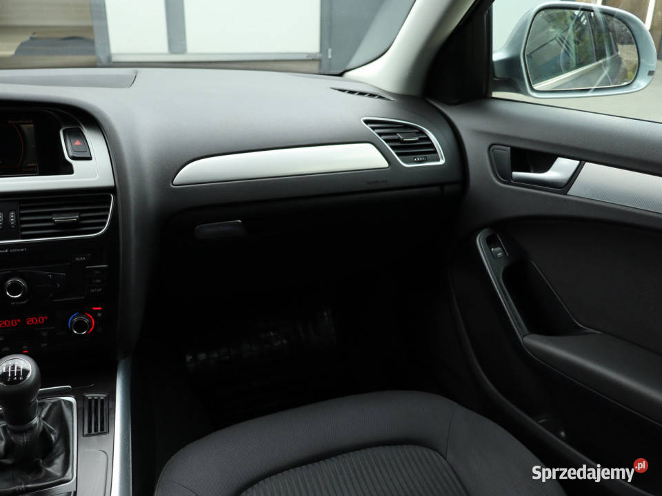 Audi A4 20 TDI światła przeciwmgielne Katowice sprzedam