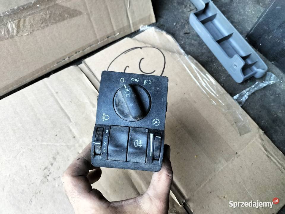 WŁĄCZNIK WYŁĄCZNIK ŚWIATEŁ ASTRA G 09180774 Kamień-Kolonia
