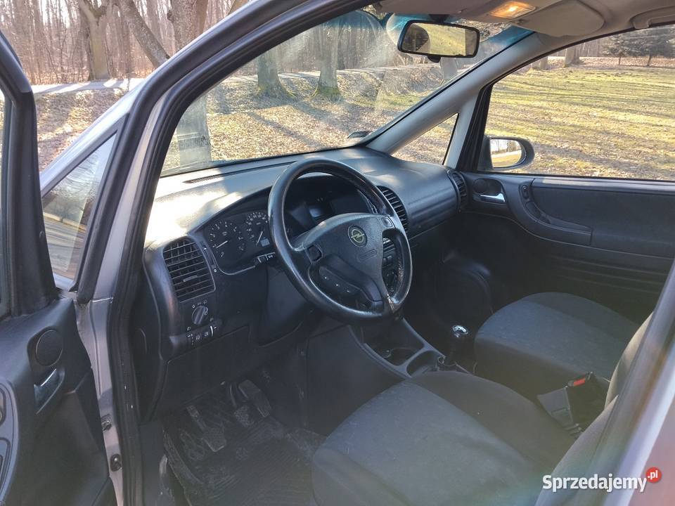 Opel Zafira 16 opłaty do czerwca nieuszkodzony Bobrek