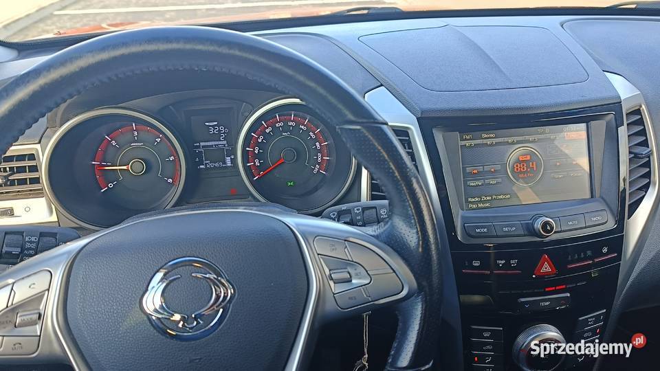 Ssangyong Tivoli 4wd 16 exdi ze Szwajcarii 115KM Czerwonak sprzedam