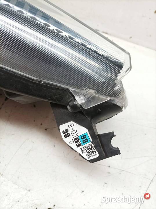 LAMPA PRZÓD LEWA EU Toyota Yaris IV 2020 osobowe