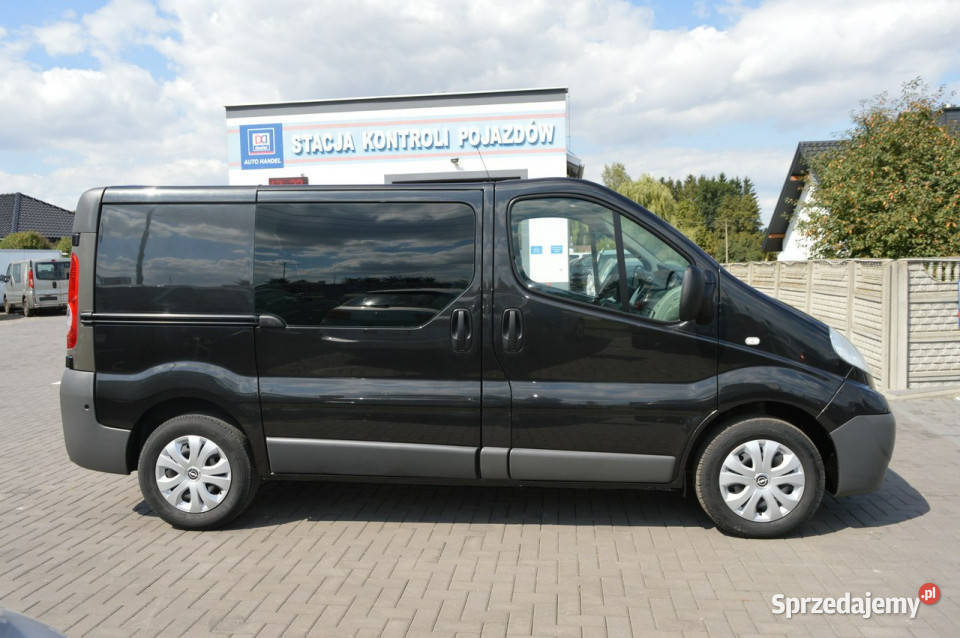 Opel Vivaro 20 CDTI 6 osobób Brygadówka czarny Hrubieszów