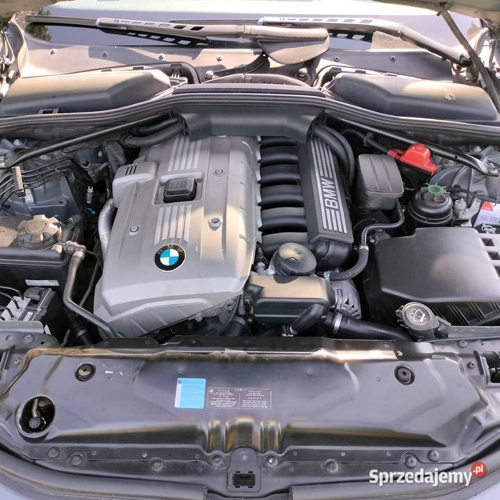 BMW E60 523i